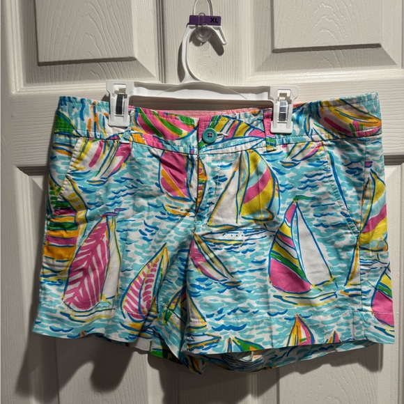 Lilly Pulitzer Sailboat Print Shorts Size 8 - Picture 1 of 6